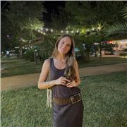 Profesora de cualquier materia hasta cuarto de la ESO. Llevo dando clases 4 años y me apasiona ayudar a los demás.